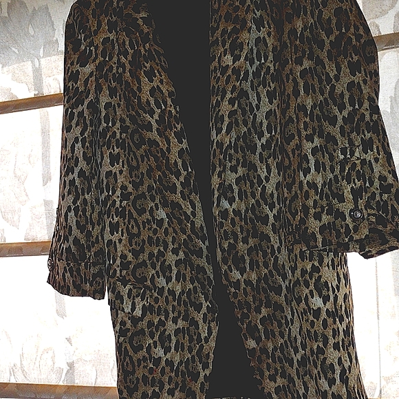 LEOPARD PALOOZA - Picture 3 of 7